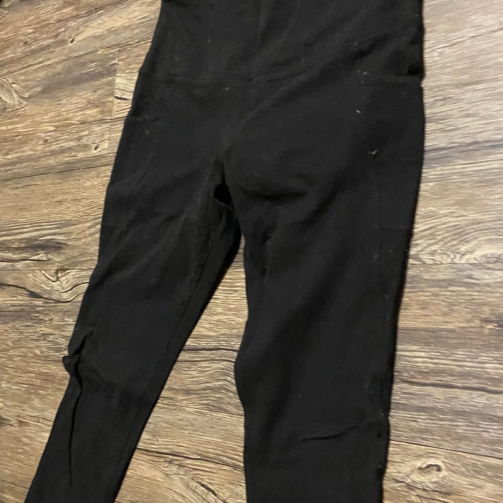 super cute black athletic leggings